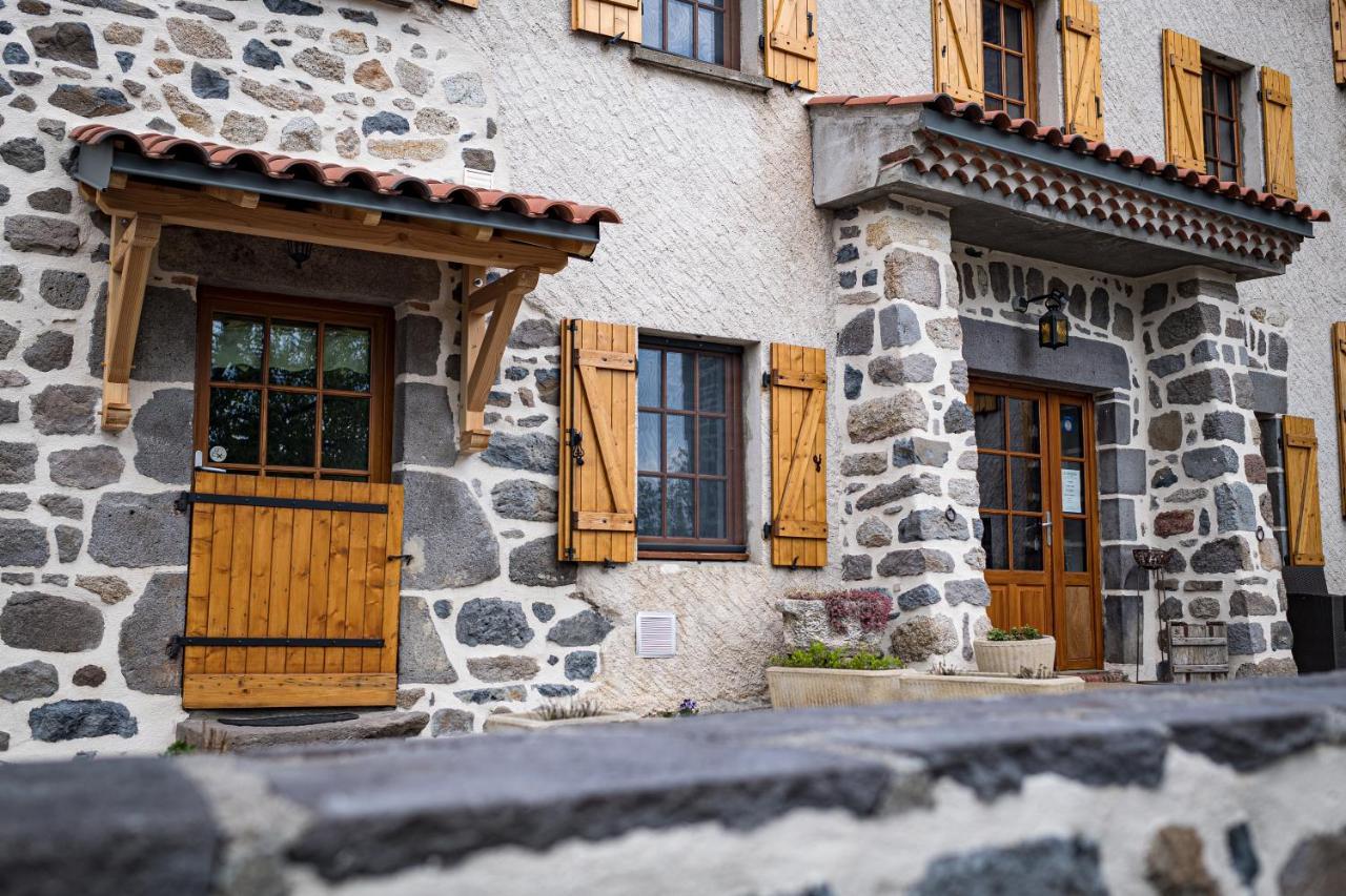 Olloix Maison D'Hote La Grange Aux Ayres מראה חיצוני תמונה