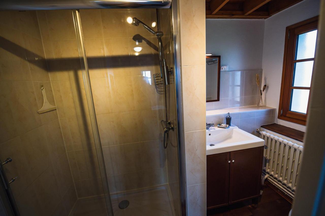 Olloix Maison D'Hote La Grange Aux Ayres מראה חיצוני תמונה