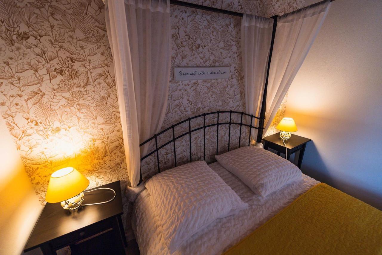 Olloix Maison D'Hote La Grange Aux Ayres מראה חיצוני תמונה